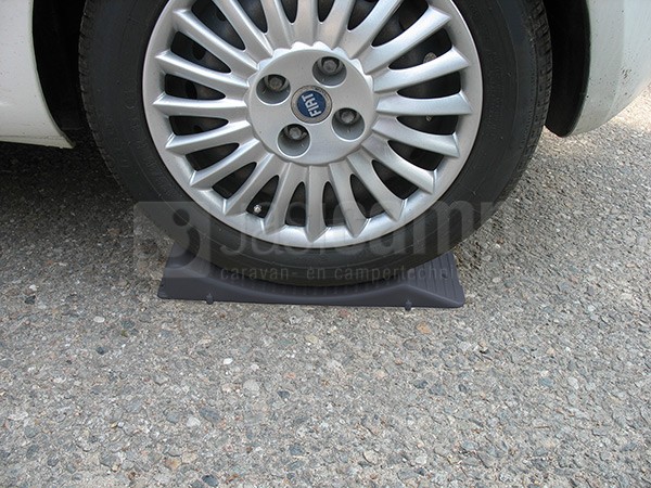 Wheelsaver 2 stuks. nr.97901-013 grijs voorkomt vervorming van de band bij lang staan of winterstall
