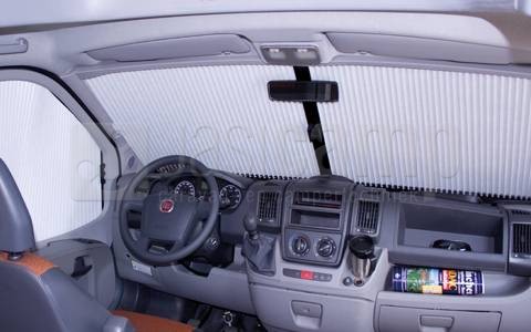Remis Plisse set voor voorruit cabine Fiat va 2006 - 2011 kleur grijs Remifront IV. nr.37414